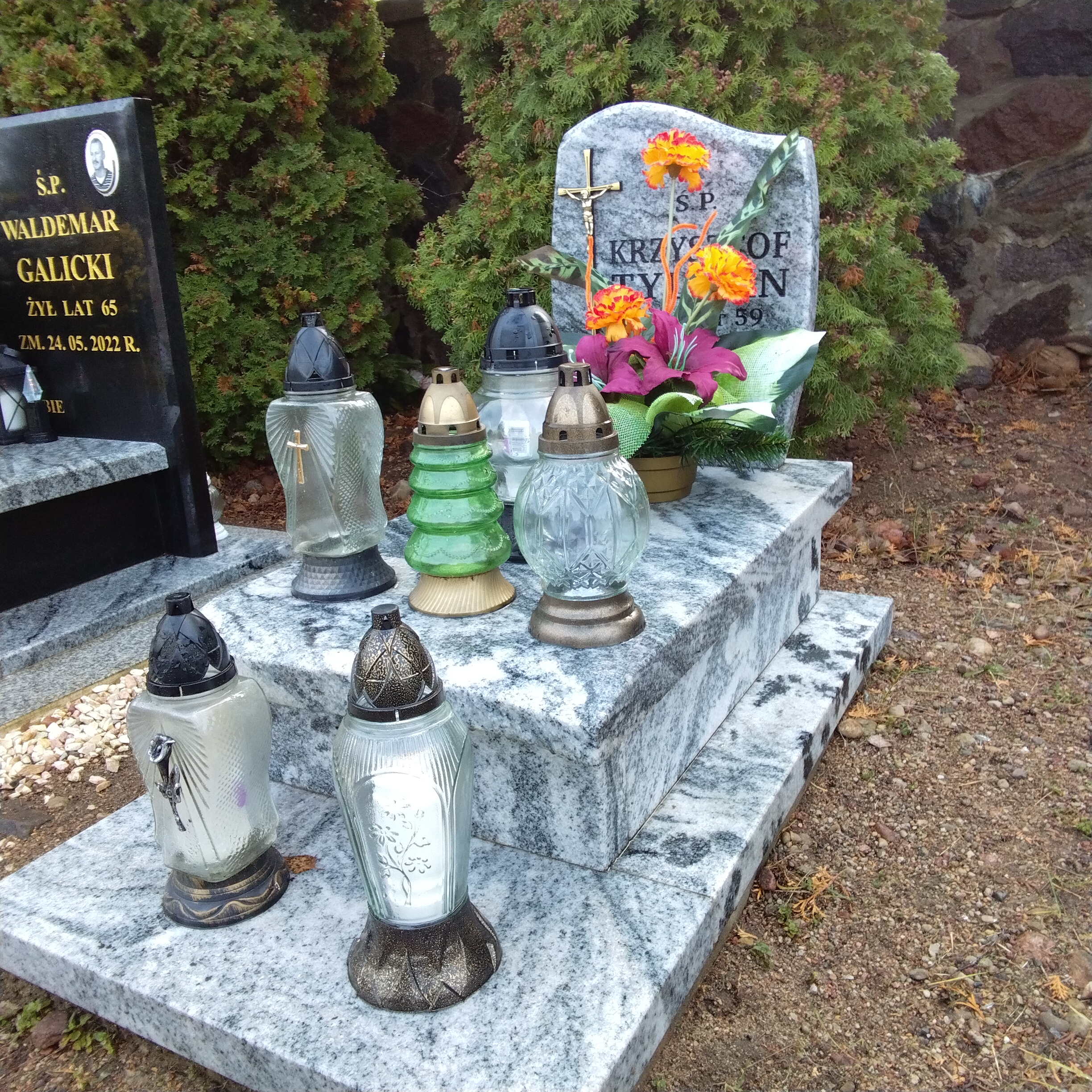Grób  Dziecko martwo urodzone