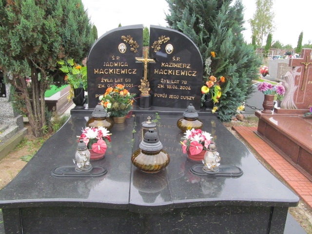 Grób Kazimierz Mackiewicz