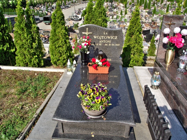 Grób Antoni Wojtowicz